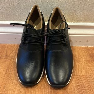 Never worn Vionic sneaker